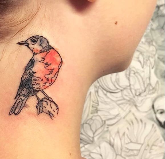 大腿上帅气的线条马纹身图案