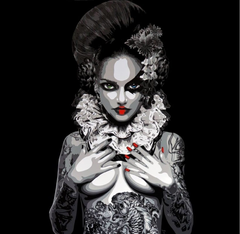 不同角度欣赏朱丽叶·克洛维斯的纹身艺术女神