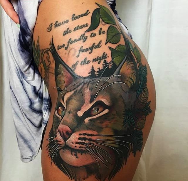 美女臀部漂亮的独角兽图案纹身