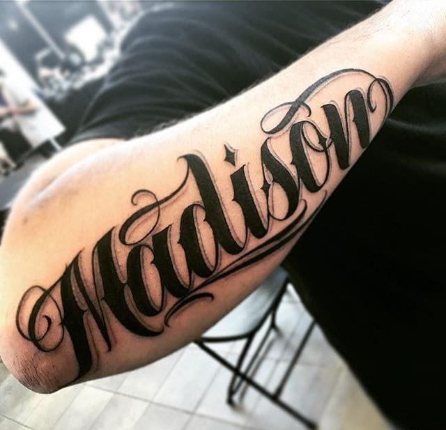 Old School风格黑色英文字纹身图案来自索尔里拉