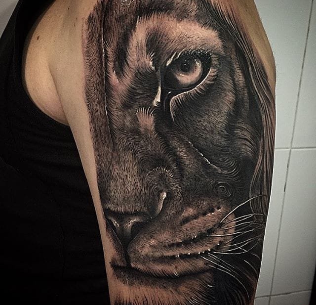 逼真的豹纹身图案