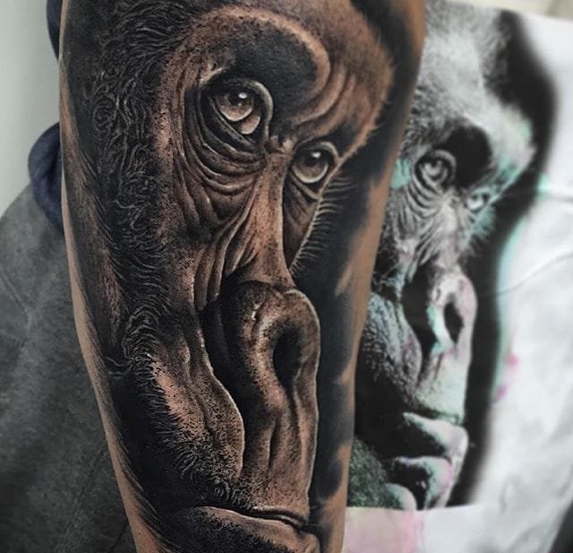 逼真的豹纹身图案