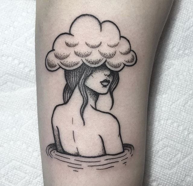 出自莉迪亚玛丽的简单黑色墨水线条纹身图案