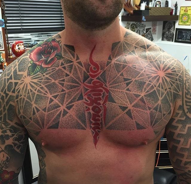 大面积密集几何图形纹身图案来自百瑞普兰