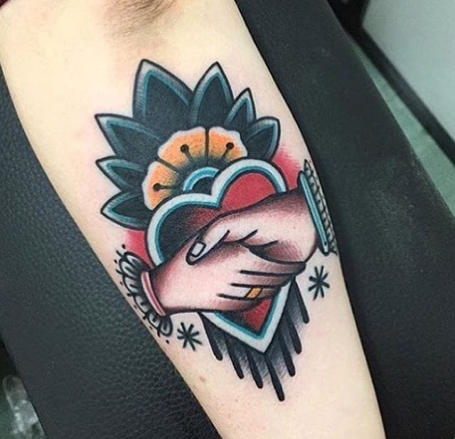 传统风格玫瑰花纹身图案