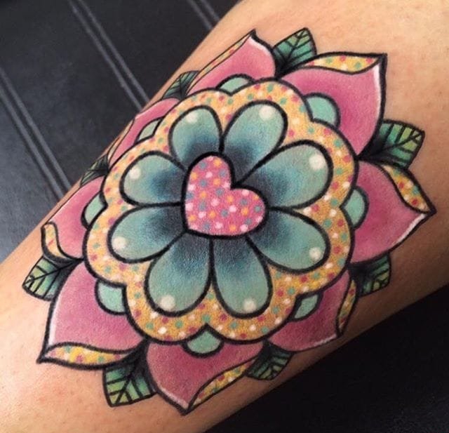 大腿上的花朵和聪明的恐龙小姐纹身图案