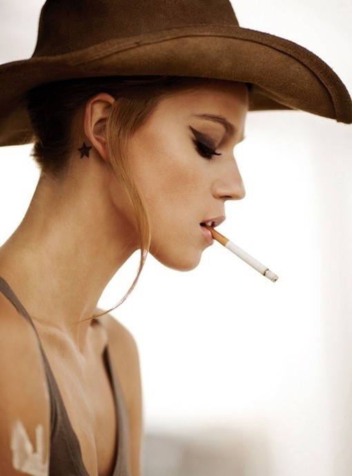 女性个性纹身图案