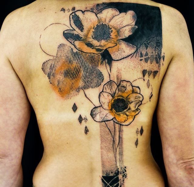 有些古怪的抽象纹身图案来自科菲