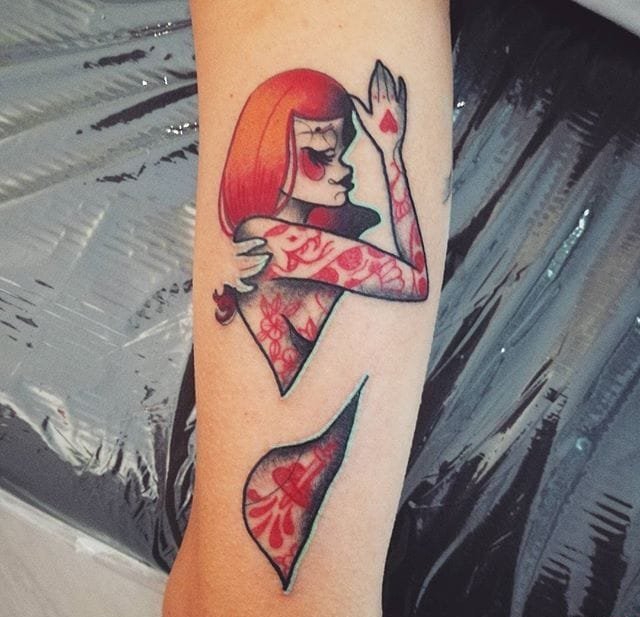 个性创意的拥抱纹身图案来自卢克雷齐娅