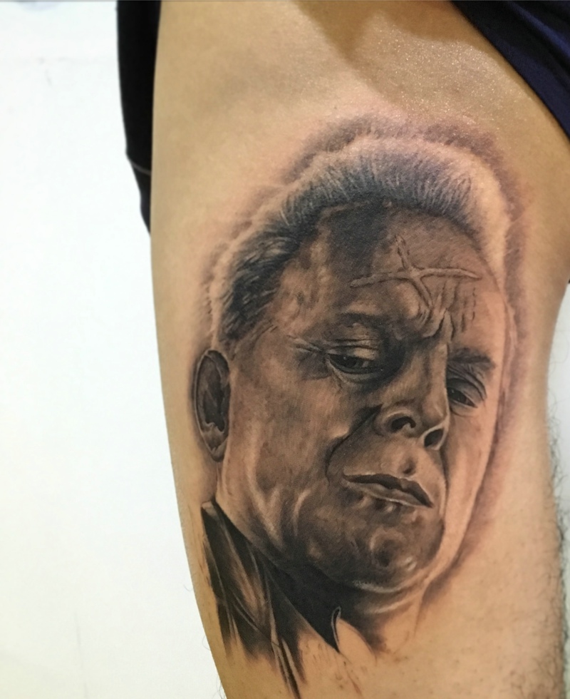 手臂一外国男士肖像纹身图案