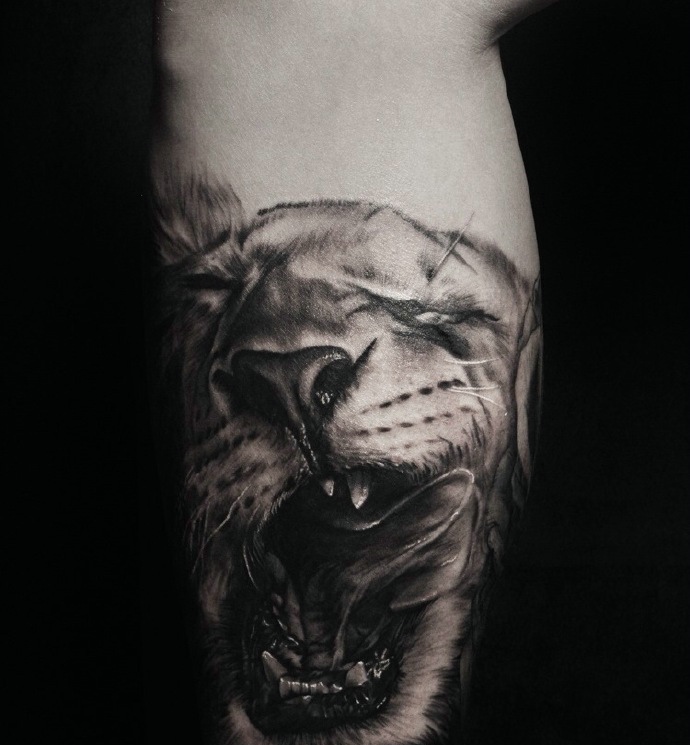 手臂3d图腾纹身图案十分的逼真