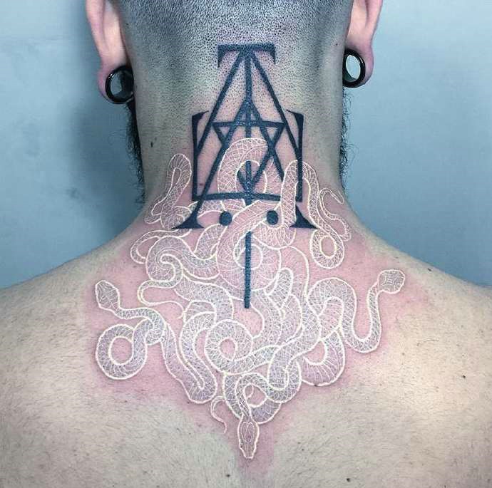 一组隐隐约约能看清的个性纹身图案