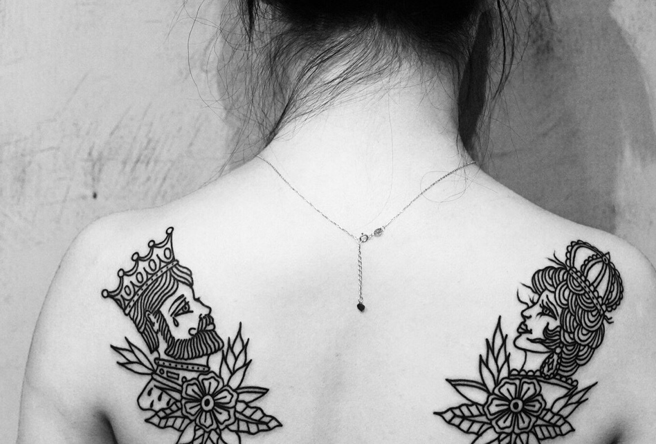 一对王国与王后的后背纹身图案