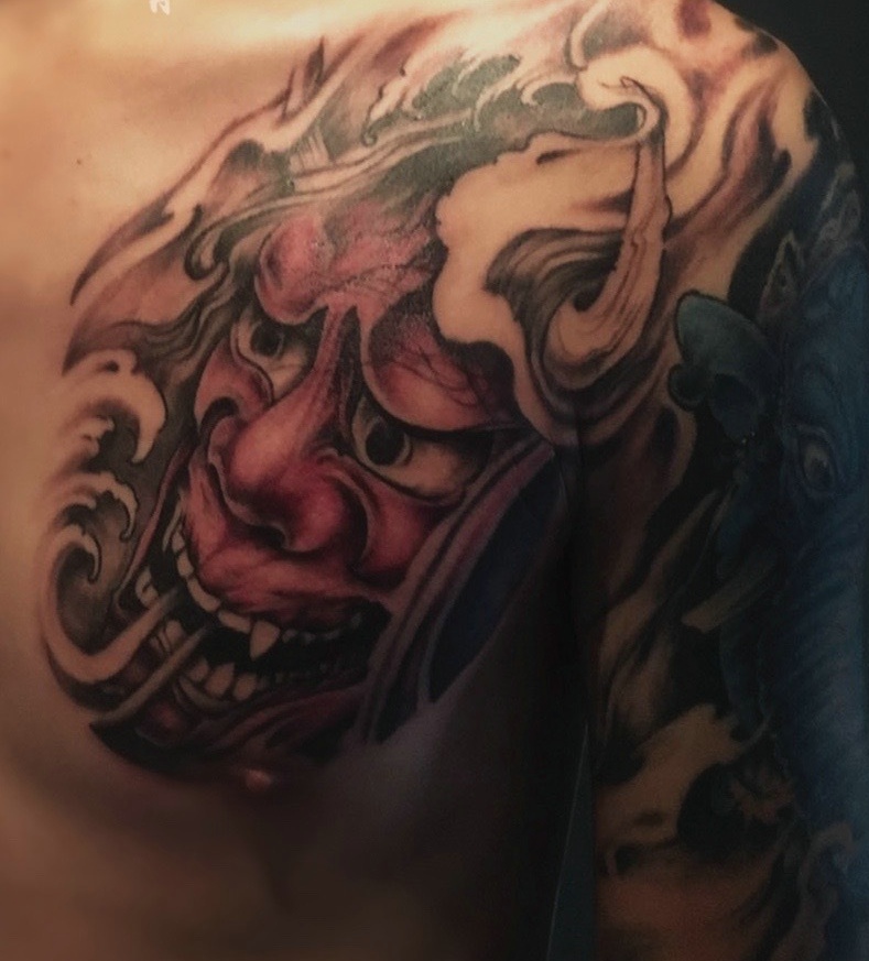 般若与象神结合的彩色半甲纹身图案