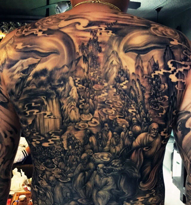 亮瞎双眼的满背个性图腾纹身图案