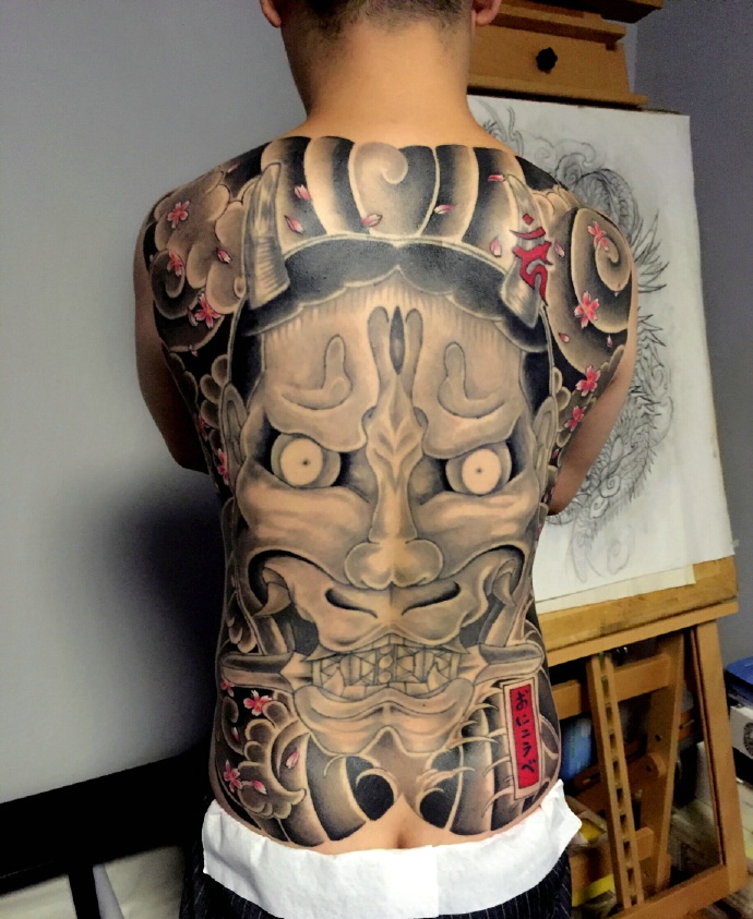 大满背老传统日式般若纹身图案