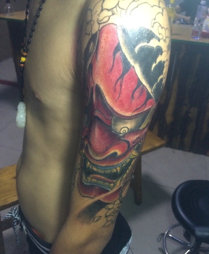 花臂老传统大红般若纹身图案