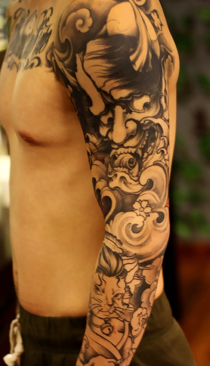 花臂传统般若纹身图案魄力十足