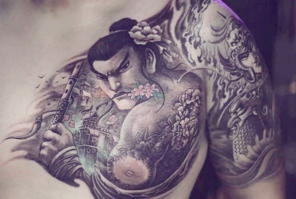 英俊潇洒的半甲古代男神肖像纹身图案