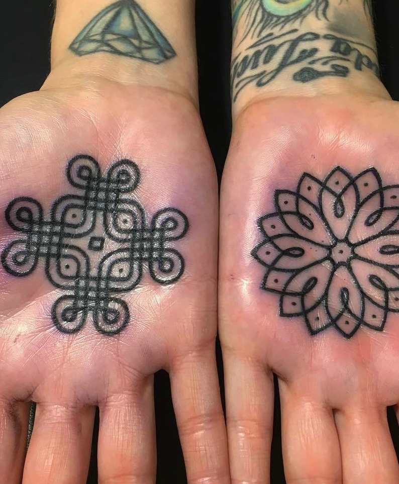 潮流时尚双手掌心图腾纹身刺青