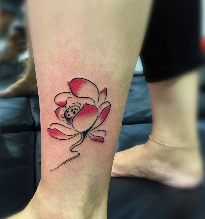 美丽动人的时尚花朵纹身图案