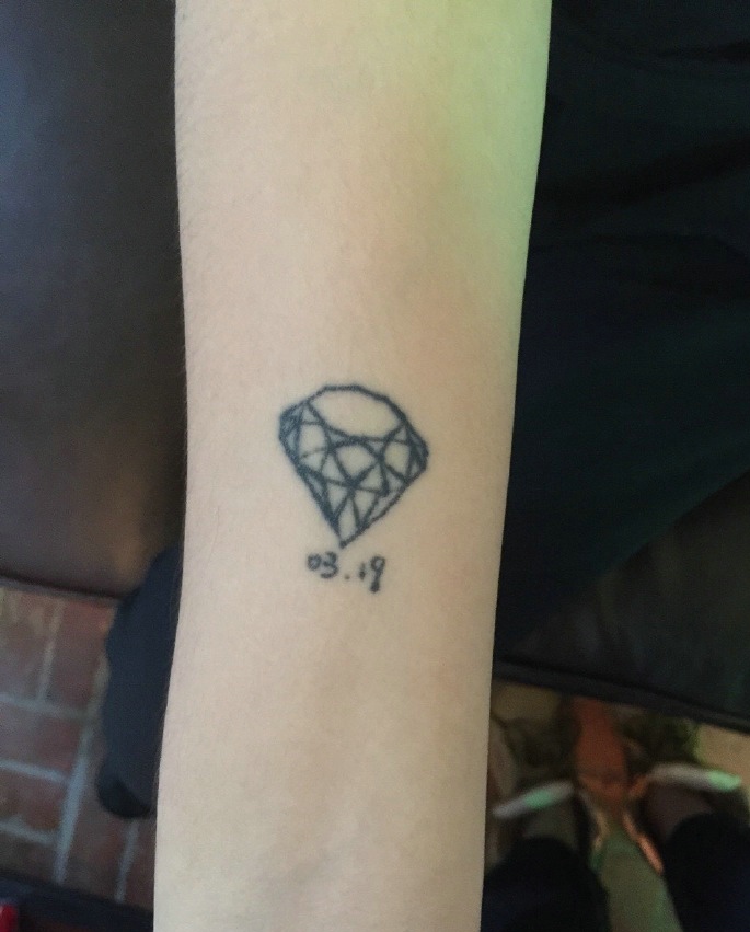 简单大方的两款小图案纹身图案