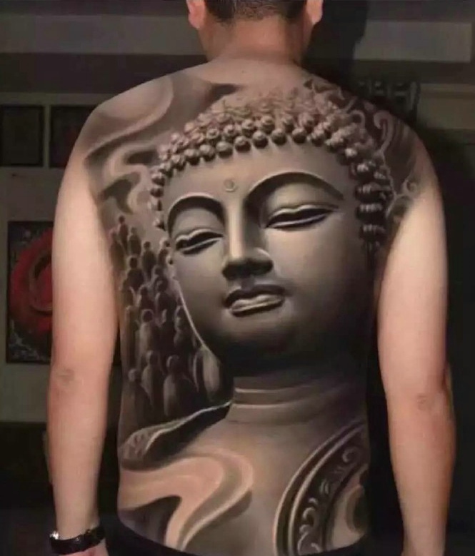 立体感十足的满背3d佛像纹身图案