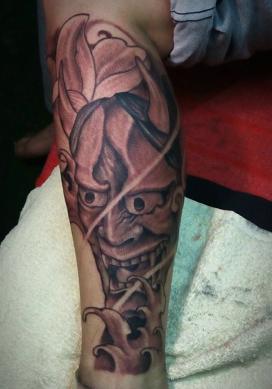 老传统经典霸气腿部般若纹身图案