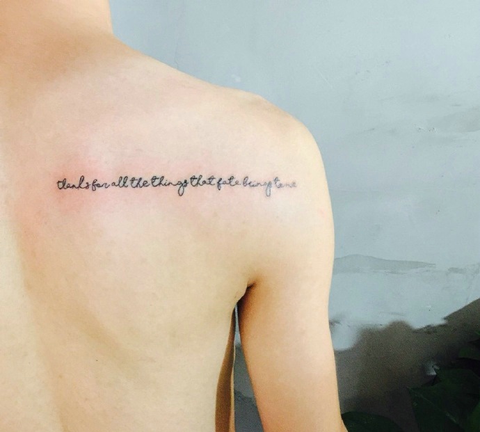 男士后背小清新英文纹身图案