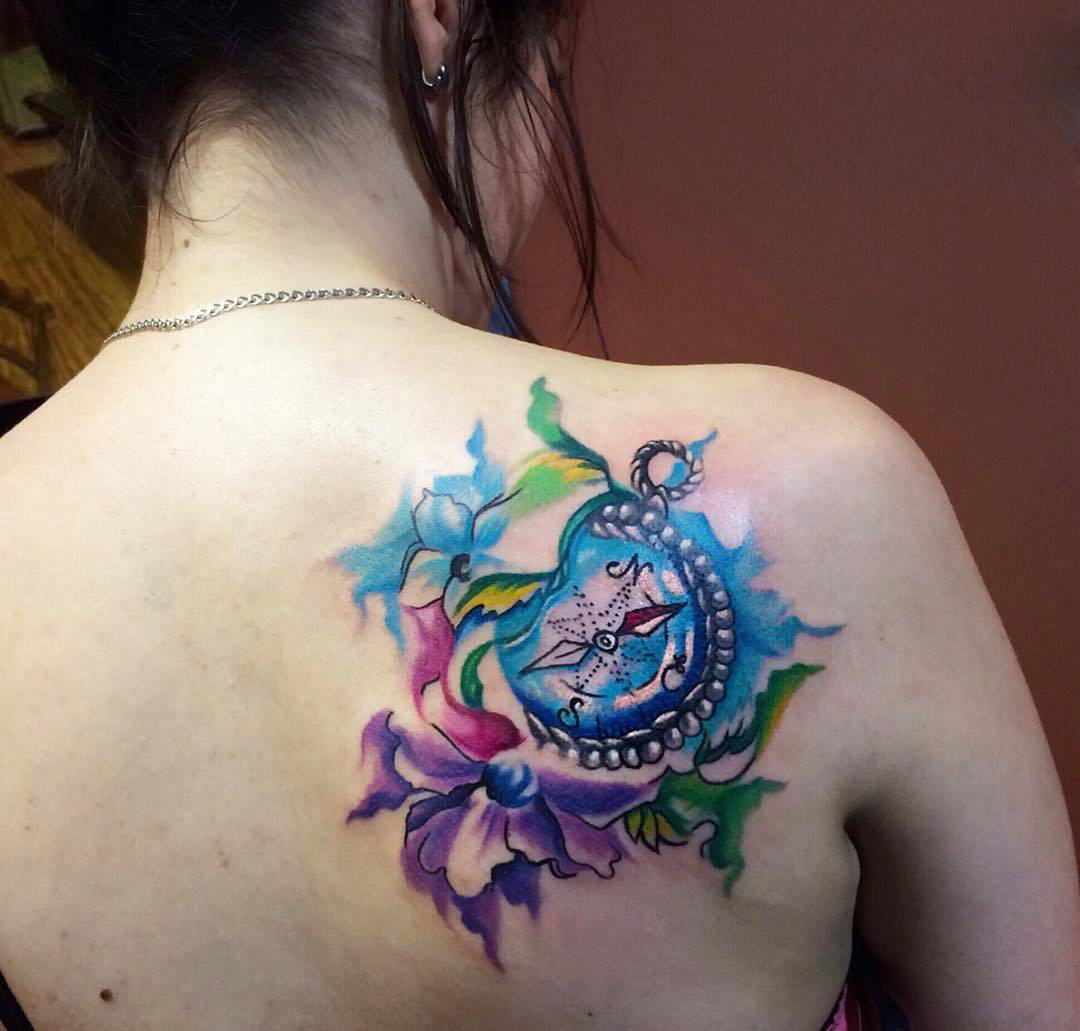 炫彩色调花朵时钟魅力纹身