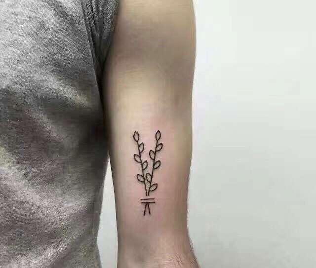 一组小清新简陋的黑白图腾纹身图案