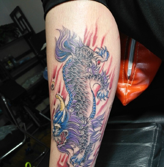 手臂传统经典貔貅纹身图案