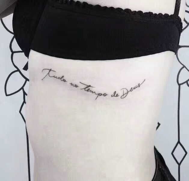 女生侧腰部小清新英文纹身图案