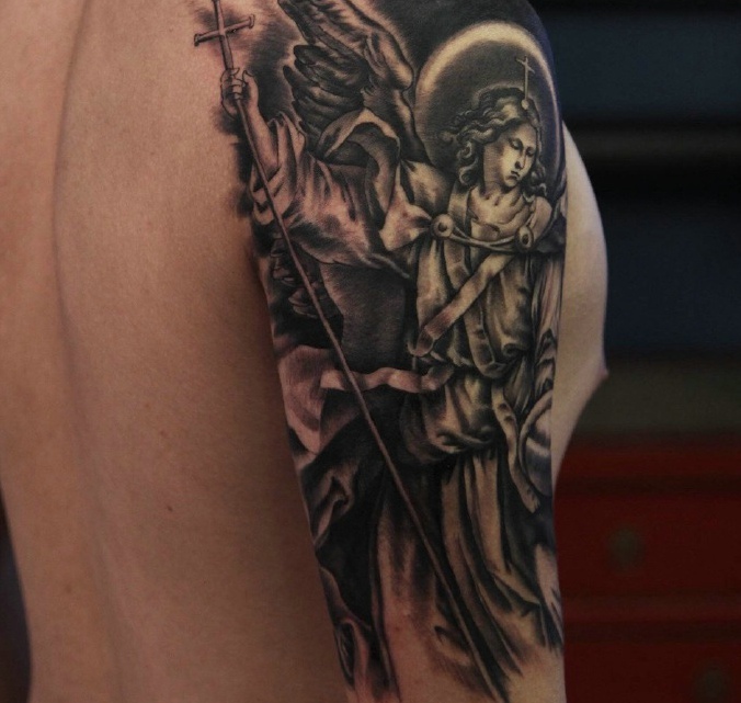 个性老传统黑灰天使纹身图案