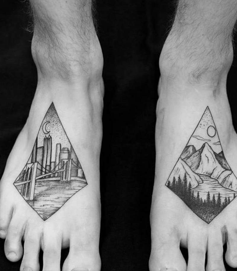 双脚背黑灰几何风景纹身图案