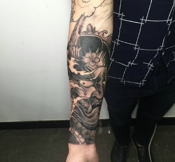 经典传统花臂黑灰般若纹身刺青