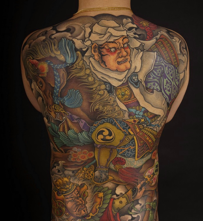各种各样的不同图案满背纹身刺青