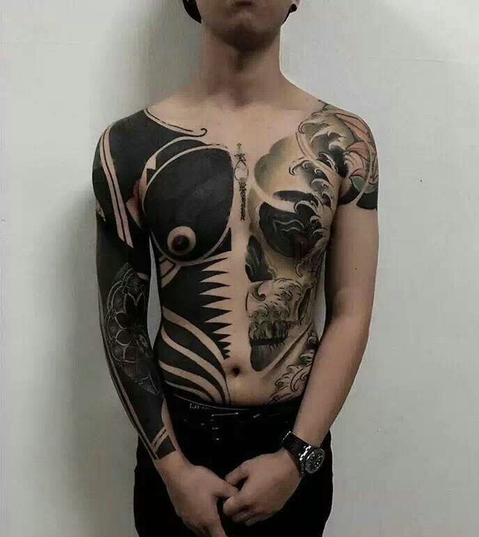 超级霸气的双半甲纹身图案就是这么任性