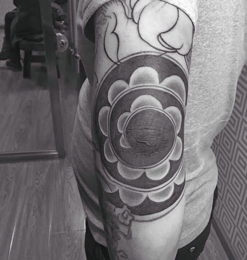 百看不厌的花臂图腾纹身图案