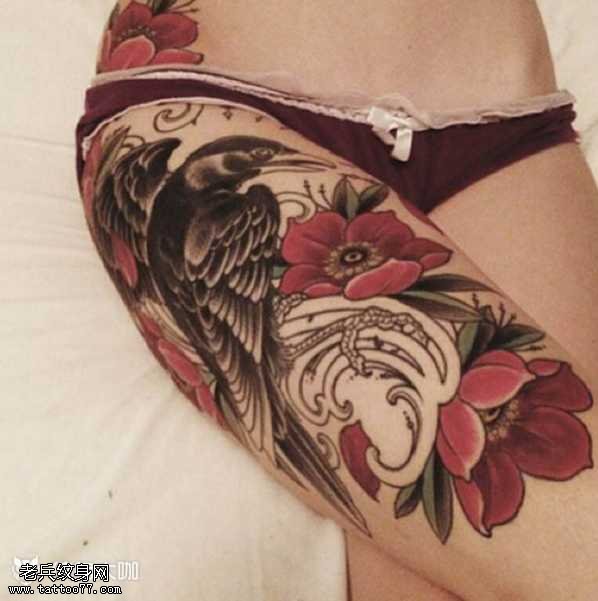 腿部个性满花纹身图案