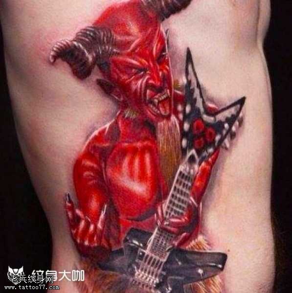 腰部恶魔纹身图案