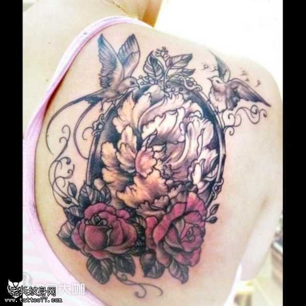 背部牡丹花纹身图案