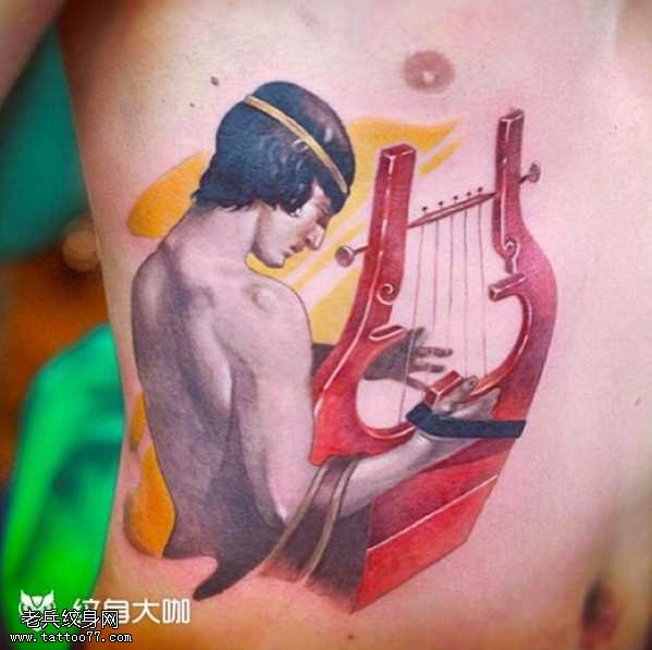 腰部音乐纹身图案