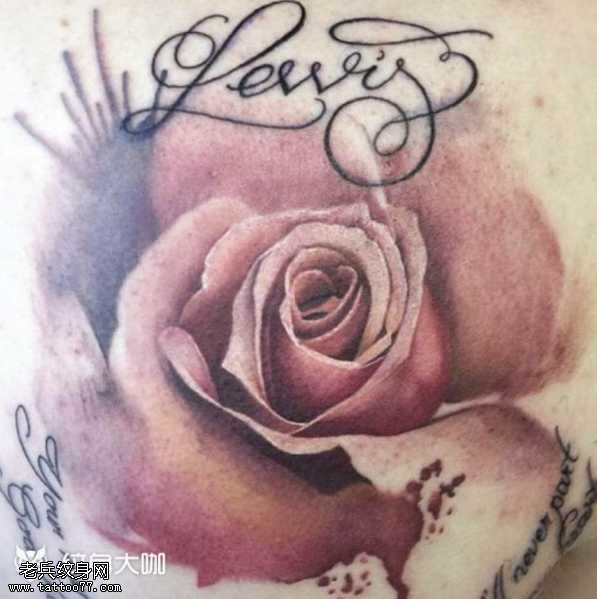 背部玫瑰纹身图案