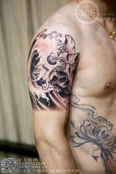 胳膊水浪纹身图案