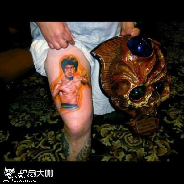 腿部李小龙纹身图案