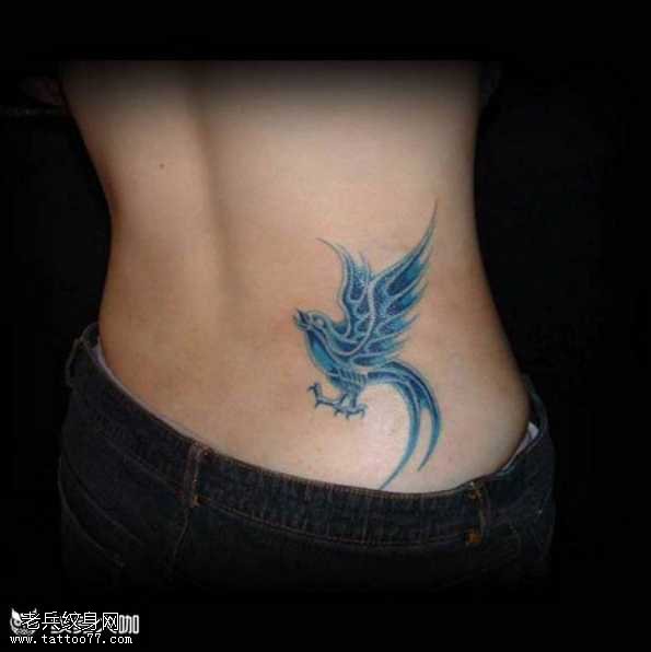 腰部小蓝鸟纹身图案