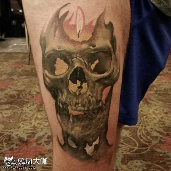腿部骷髅纹身图案