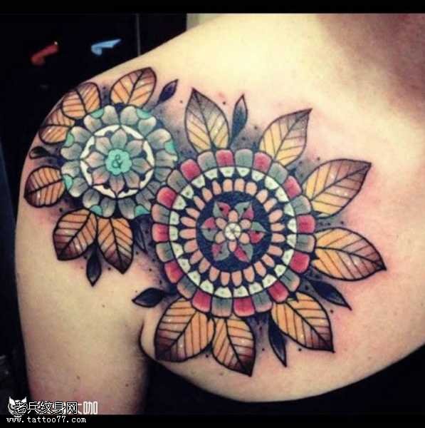 背部梵花纹身图案