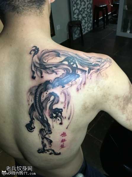 水墨龙纹身图案